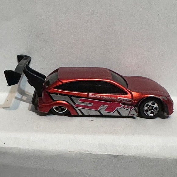 Red Ford Focus 2001 Hot Wheels Diecast Car