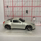 Silver 2009 Nissan 370Z Maisto Diecast Car