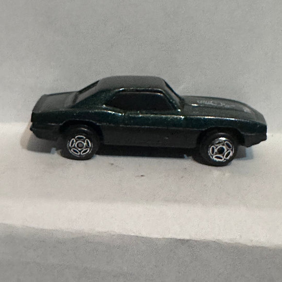Green Chevrolet Camaro Z28 9314  Unbranded Diecast Car