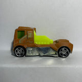 Brown Rennen Rig T9689 Hot Wheels Diecast Car