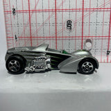Silver Screamin Hauler Skull & Crossbones Series Hot Wheels Diecast Car