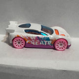 White Synkro 2015 Hot Wheels Diecast Car