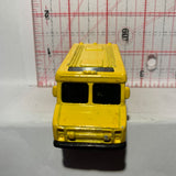 Yellow Extreme Vertical Panel Truck Fresh Metal Maisto Diecast Car