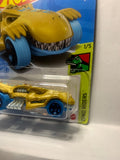 Yellow T-Rextroyer Dino Riders GRY60 M7C5 2020 Long Card Hot Wheels Diecast Car