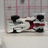 White Blade Raider DHN94 2015 Hot Wheels Diecast Car