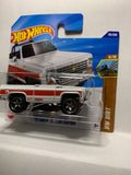 White '75 Chevy Blazer Custom HW Dirt HYY01 N521 G1 2025 Short Card Hot Wheels Diecast Car