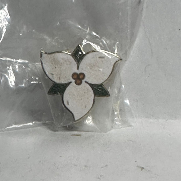Trillium Flower Ontario  Lapel Pin