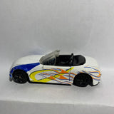 White Flames #6068 Sports Coupe Convertible Motor Max Diecast Car