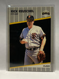 # 340 Rick Reuschel  San Francisco Giants 1989 Fleer Baseball card