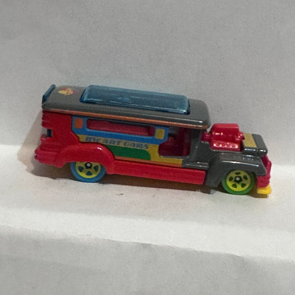 Red Road Bandit GHB83 2019 Hot Wheels Diecast Car