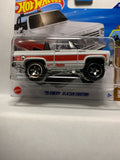 White '75 Chevy Blazer Custom HW Dirt HYY01 N521 G1 2025 Short Card Hot Wheels Diecast Car