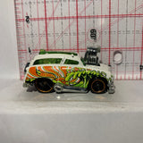 White Surf N Turf HW Atr Cars DTX16 Hot Wheels Diecast Car