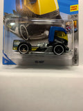 Black Rig Heat HW Metro FYC65 D7C3 2017 Long Card Hot Wheels Diecast Car