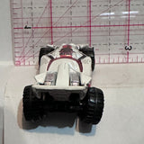White Blade Raider DHN94 2015 Hot Wheels Diecast Car