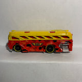 Yellow Red Surfin School Bus HW Xtreme Sports Hot Wheels Diecast Car