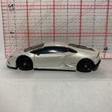 White   Lamborghini Huracan LP 610-4 Maisto  Car Diecast Car
