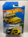Yellow RV There Yet HW Getaways GRY52 M7C5 2020 Long Card Hot Wheels Diecast Car
