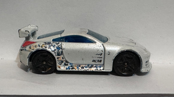White Nissan 350Z ©2005 Hot Wheels Diecast Car
