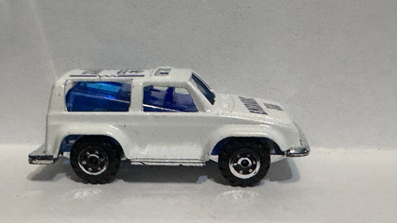 White Emergency 338 Jeep Racer Unbranded Diecast Car