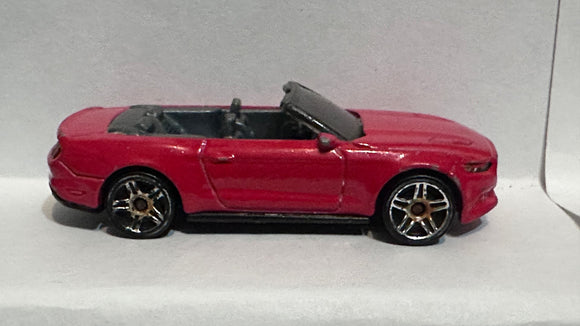 Red 2015 Ford Mustang GT Convertible DTW81 2016 Hot Wheels Diecast Car