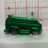 Green Vantasy Maisto Diecast Car