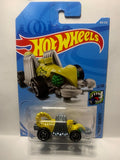 Yellow Eevil Weevil Street Beasts FYD43 D7C3 2017 Long Card Hot Wheels Diecast Car