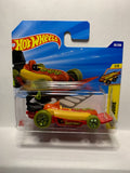 Red Yellow Spicy Dog Street Wiener Fast Foodie  Short Card Hot Wheels Diecast Car