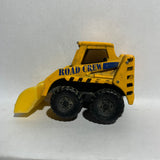Yellow Road Crew Front End Loader 2005 Hasbro Maisto Diecast Car