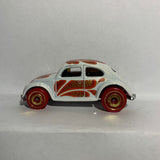 White Volkswagen Beetle Holiday Racers Hot Wheels Diecast Car