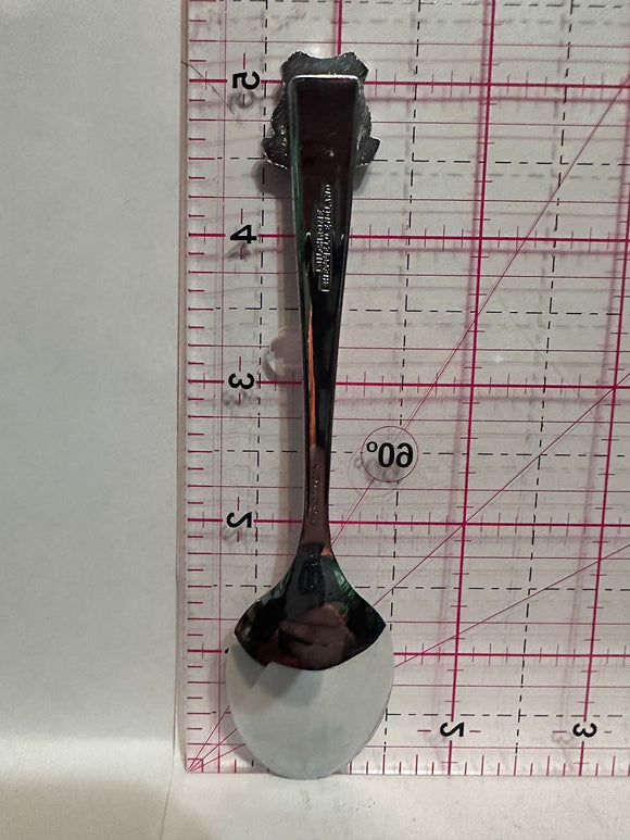 Isle of Wight Crest Emblem Bilchrome United Kingdom Souvenir Spoon