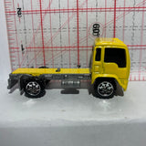 Yellow Delivery Truck 1/90 Matchbox Diecast Car