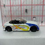 White Flames #6068 Sports Coupe Convertible Motor Max Diecast Car