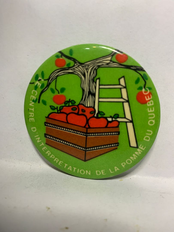 Le centre D'interpretation De La Pomme Du Quebec  Button Pinback