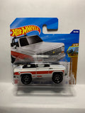 White '75 Chevy Blazer Custom HW Dirt HYY01 N521 G1 2025 Short Card Hot Wheels Diecast Car