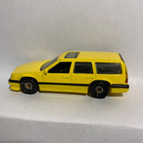 Yellow Volvo 850 Estate GHB52 Factory Fresh Hot Wheels Diecast Car