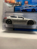 Silver Posche Panamera Turbo Fresh Metal 2017 Short Card Maisto Diecast Car