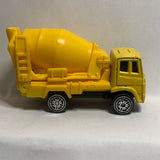 Yellow Cement Truck Maisto Construction Diecast Car