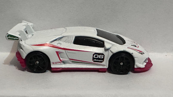 White Lamborghini Huracan LP 620-2 Super Trofeo DHP02 2016 Hot Wheels Diecast Car