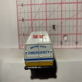 White Metro City EMS Mercedes Benz Van 307D Maisto Diecast Car