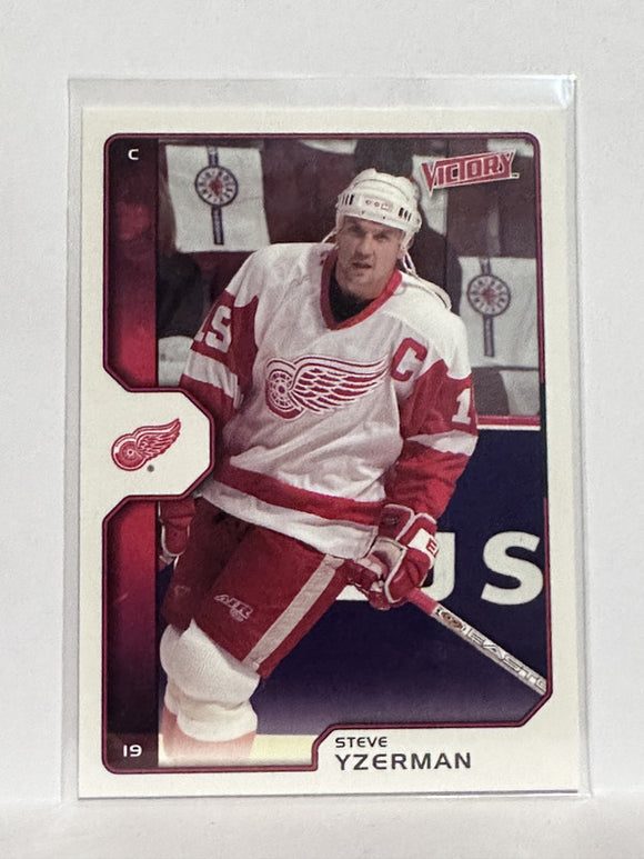 #77 Steve Yzerman Detroit Red Wings 02-03 Upper Deck Victory Hockey Card