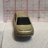 Yellow 2000 Saturn Maisto Diecast Car