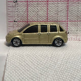 Yellow 2000 Saturn Maisto Diecast Car