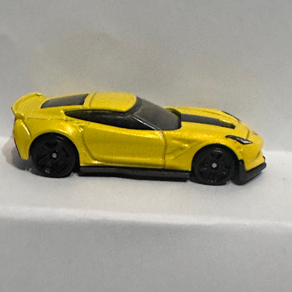 Yellow Corvette C7 Z06 DTW79 ©2016 Hot Wheels Diecast Car