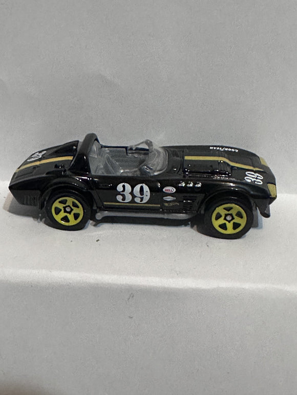 Black #39 Corvette Grand Sport Roadster FYC55 ©2018 Hot Wheels Diecast Car