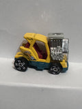 Yellow Golf Club Tee'd off 2 ©2015 Hot Wheels Diecast Car