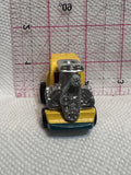 Yellow Golf Club Tee'd off 2 ©2015 Hot Wheels Diecast Car