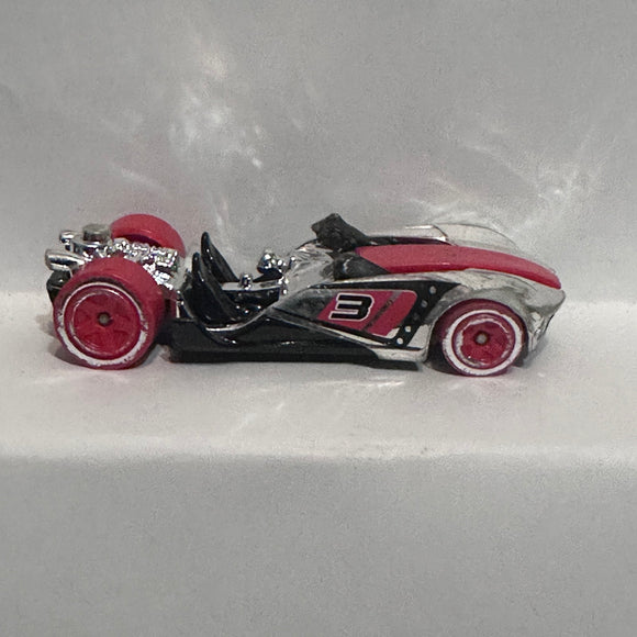 Silver Sky Dome DTX07 ©2016 Hot Wheels Diecast Car