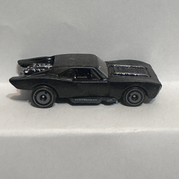 Black Batmobile Voltage Spike ©2015 Hot Wheels Diecast Car