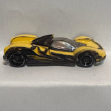 Yellow Teegray R0943 Hot Wheels Diecast Car