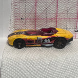 Yellow Rrroadster BDD04 ©2013 Hot Wheels Diecast Car